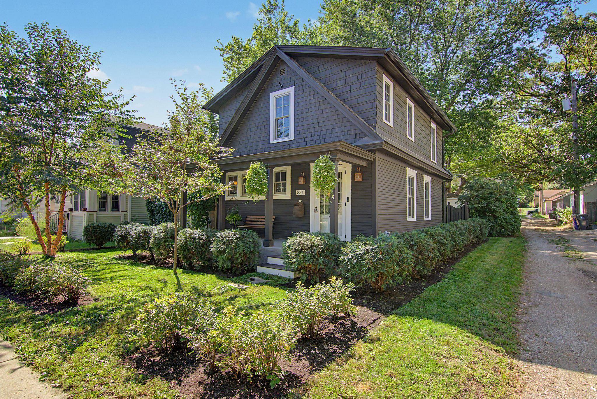 831 Fairview AVE N, Saint Paul, MN 55104