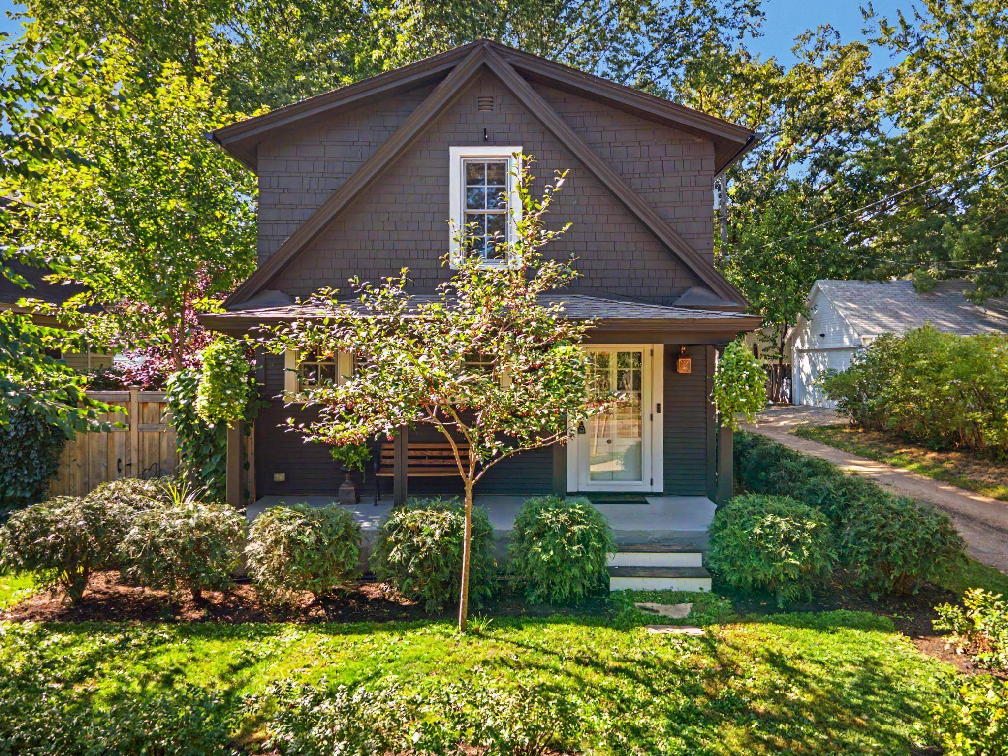 831 Fairview AVE N, Saint Paul, MN 55104