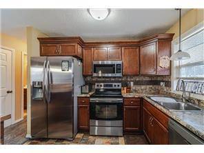 249 Strese LN, Apple Valley, MN 55124