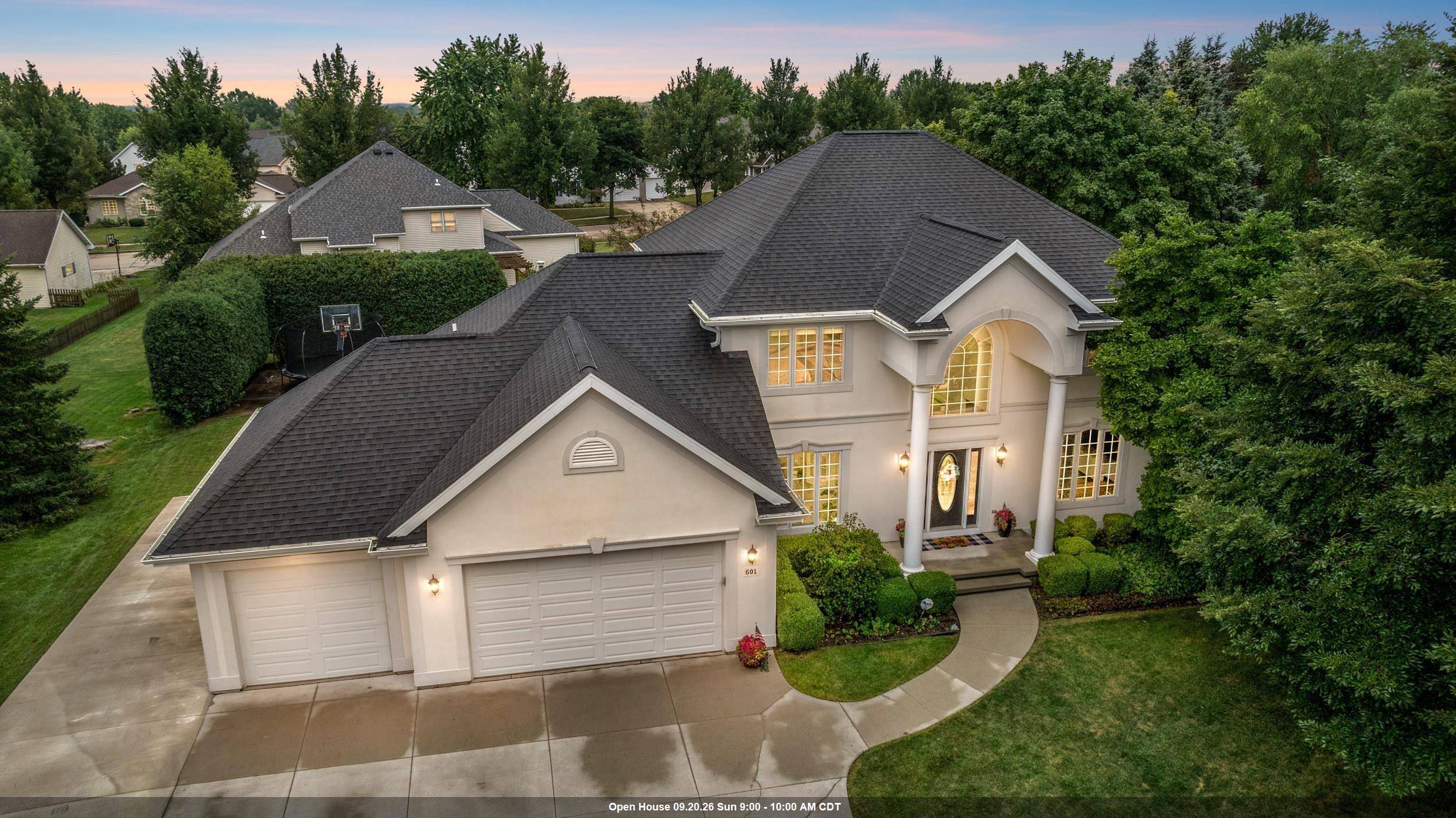 601 E CARRINGTON LN, Appleton, WI 54913