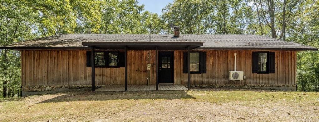 1317 Shawnettee Rd, Collinwood, TN 38450