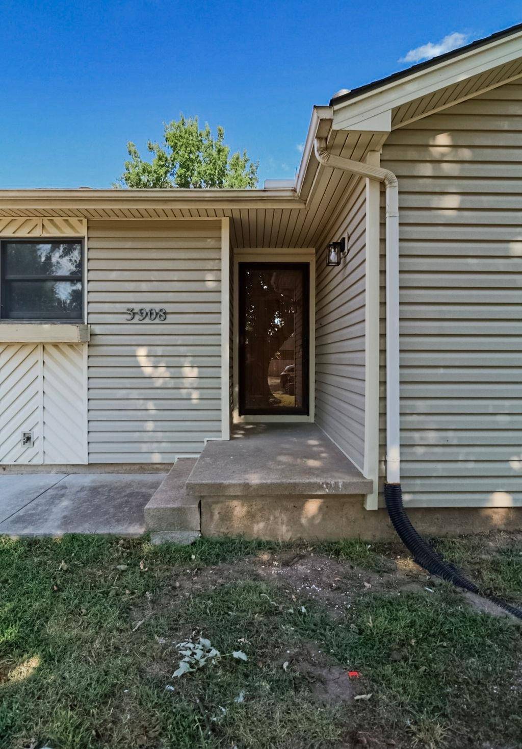 3908 S Gilda Cir, Wichita, KS 67215