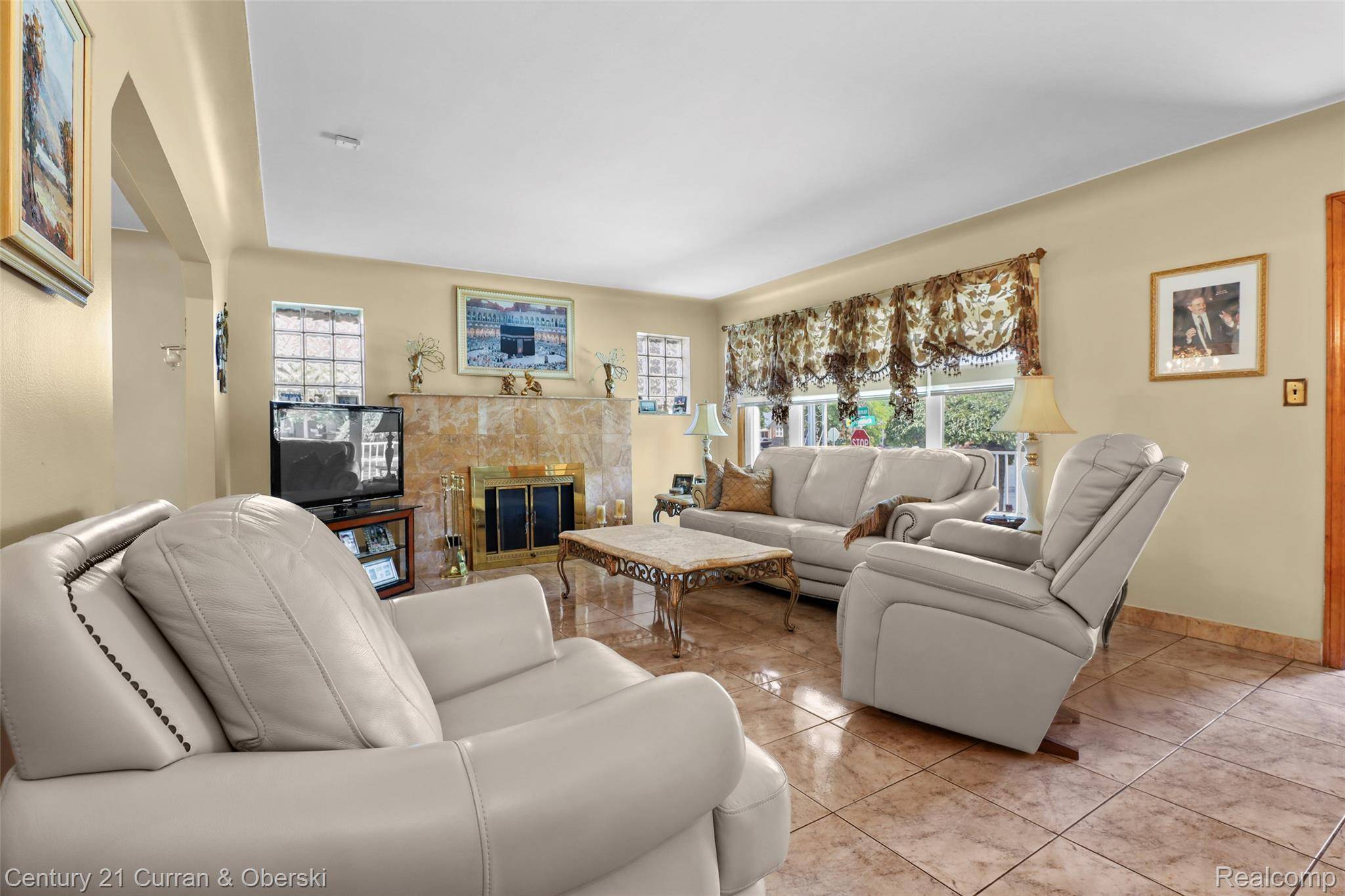 6151 Oakman BLVD, Dearborn, MI 48126