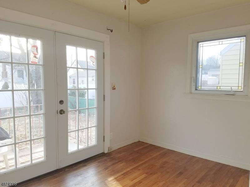 25 Blue Hill Rd, Clifton City, NJ 07013