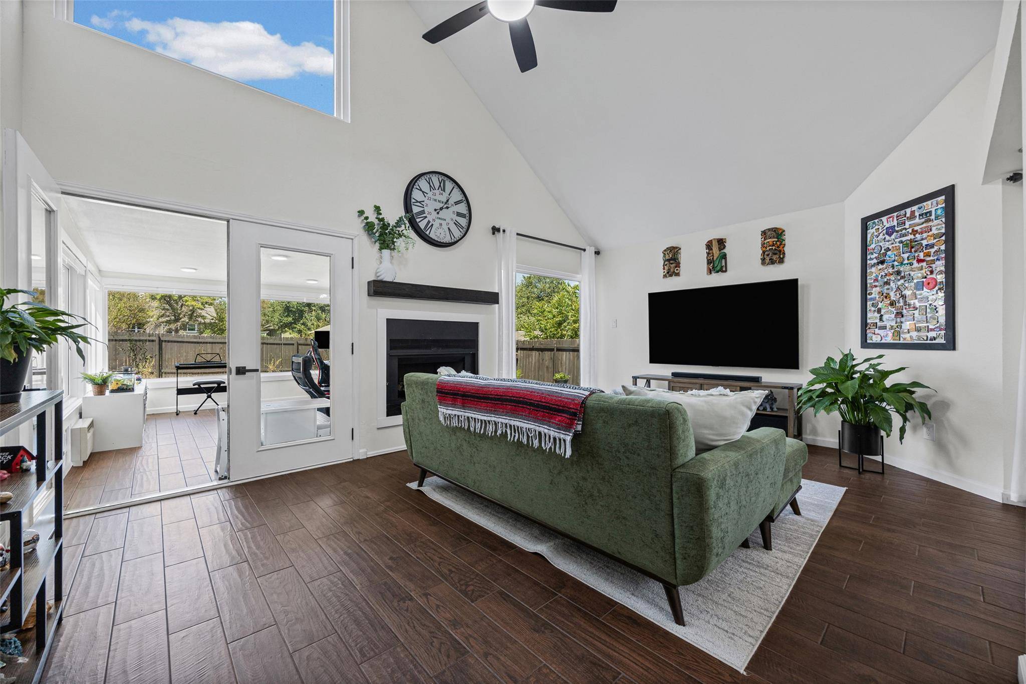 3006 Overland ST, Round Rock, TX 78681