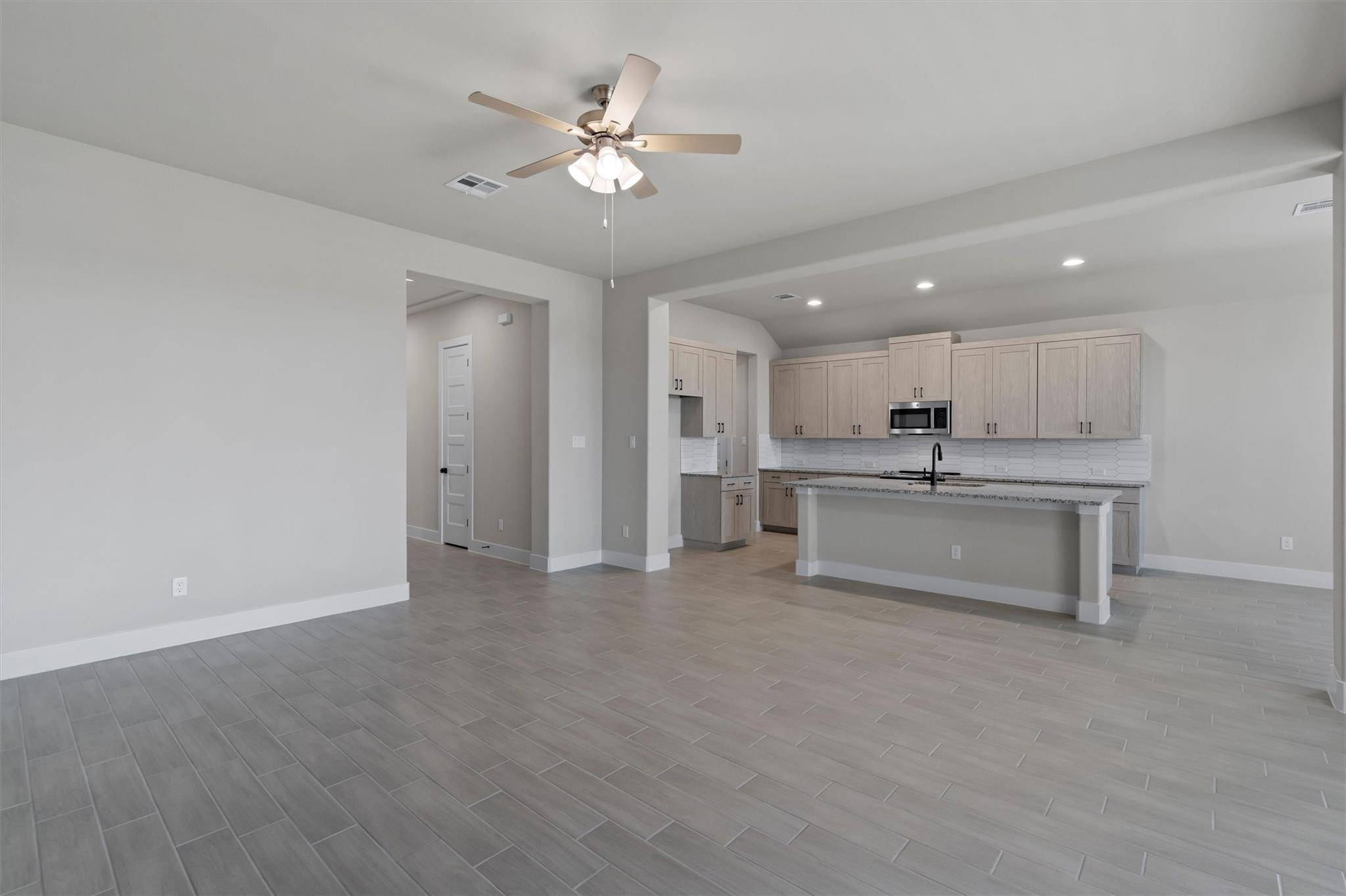 228 Scenic Hills CIR, Georgetown, TX 78628