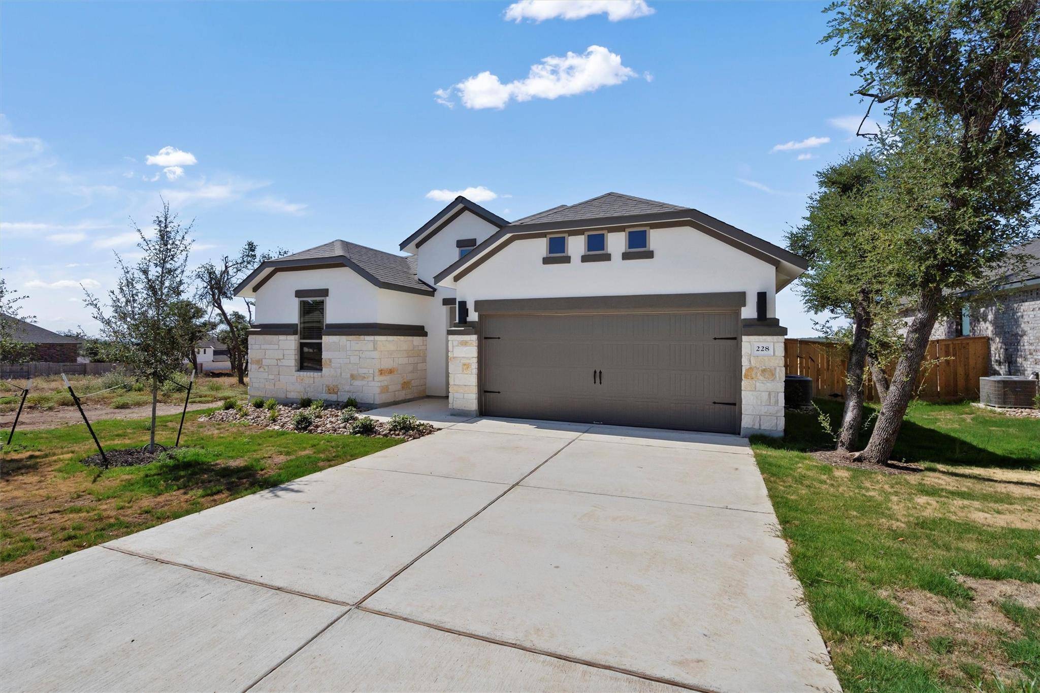 228 Scenic Hills CIR, Georgetown, TX 78628