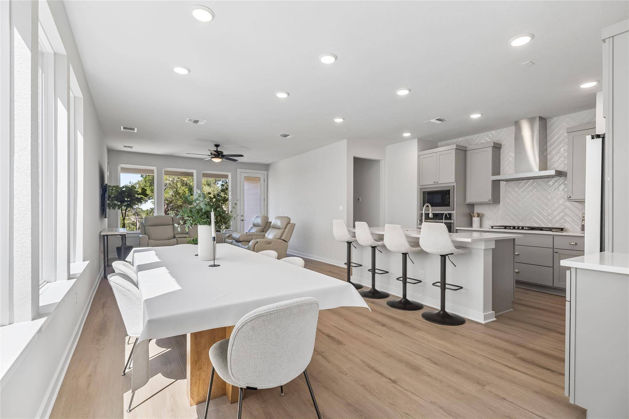 208 Table Top BND, Liberty Hill, TX 78642