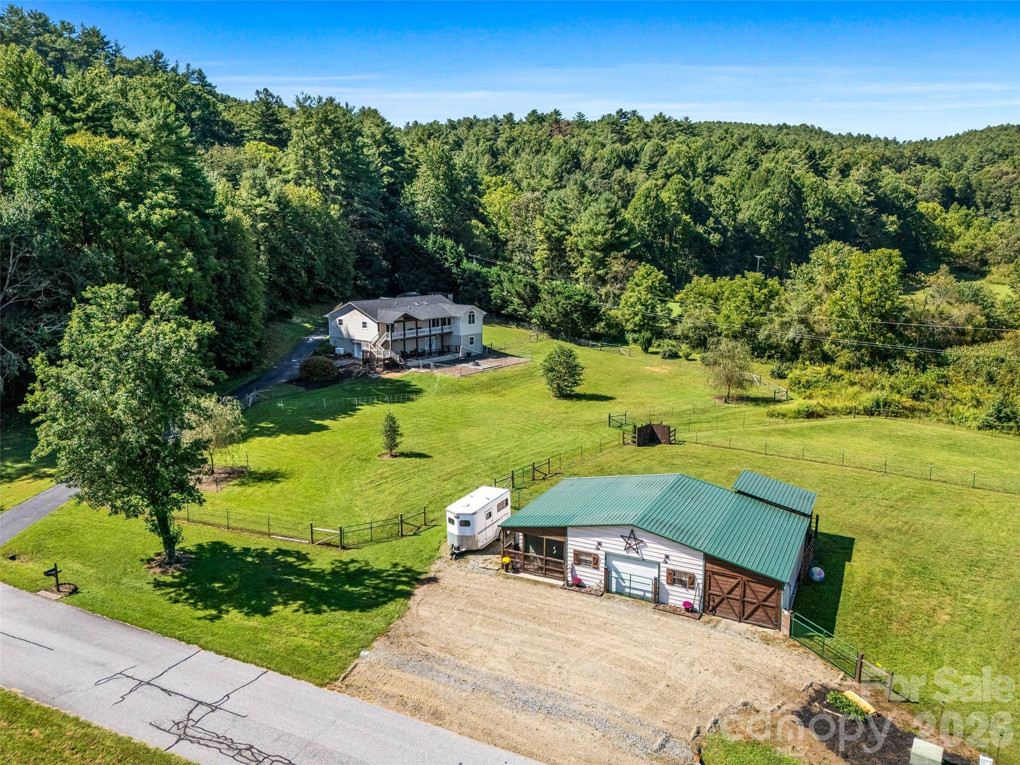 202 Morgan DR, Penrose, NC 28766