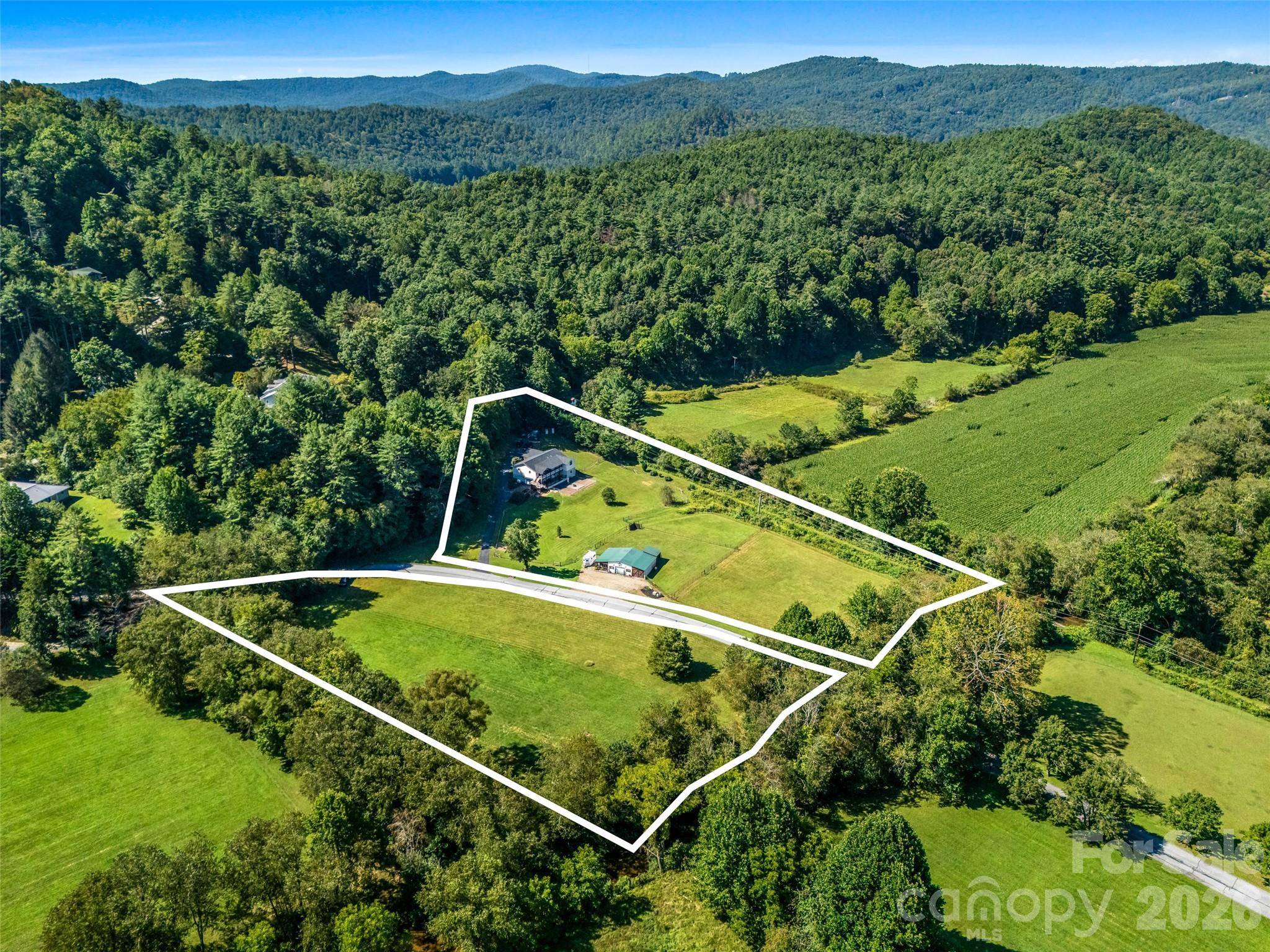 202 Morgan DR, Penrose, NC 28766