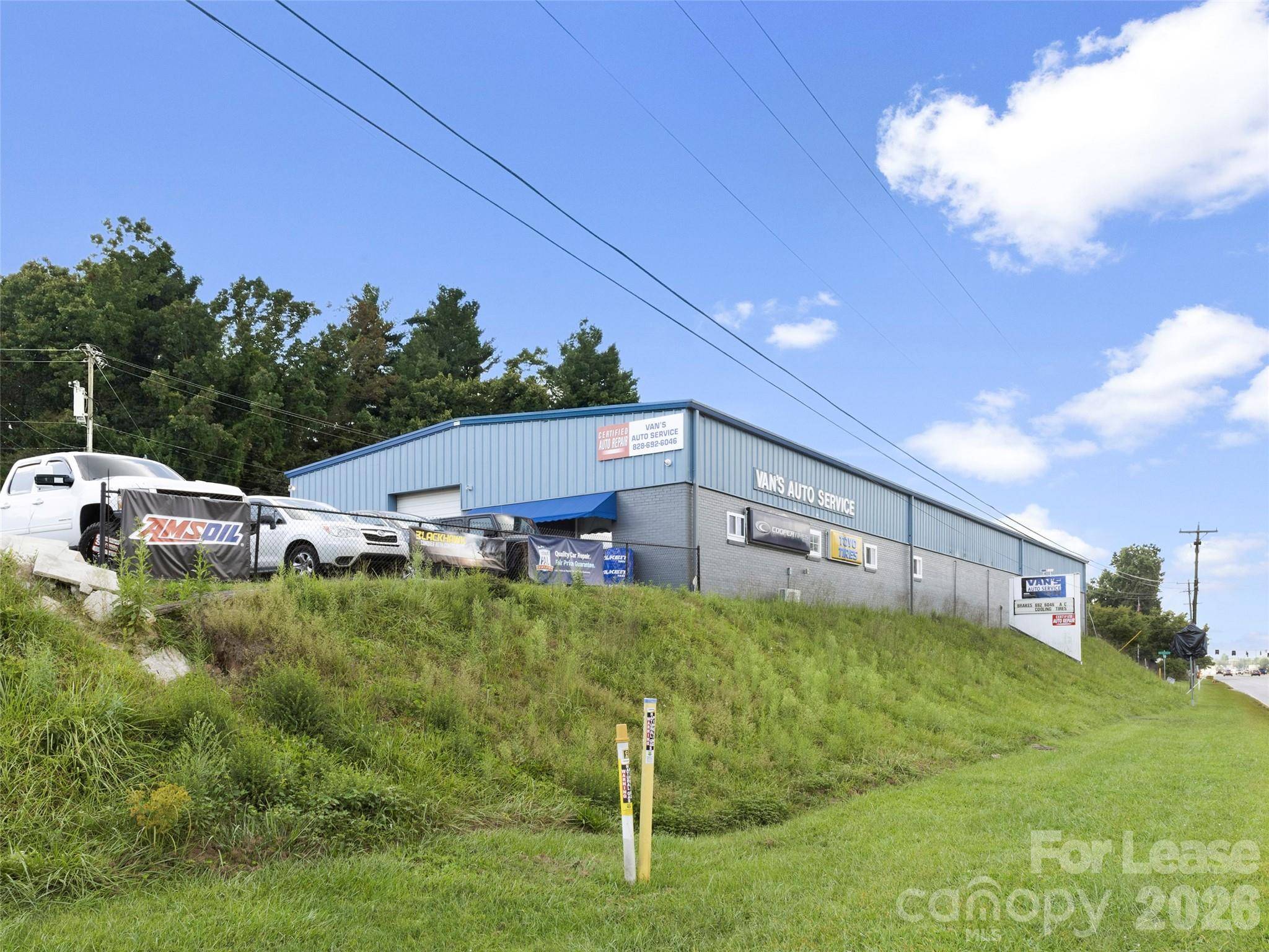 2109 Spartanburg HWY, East Flat Rock, NC 28726