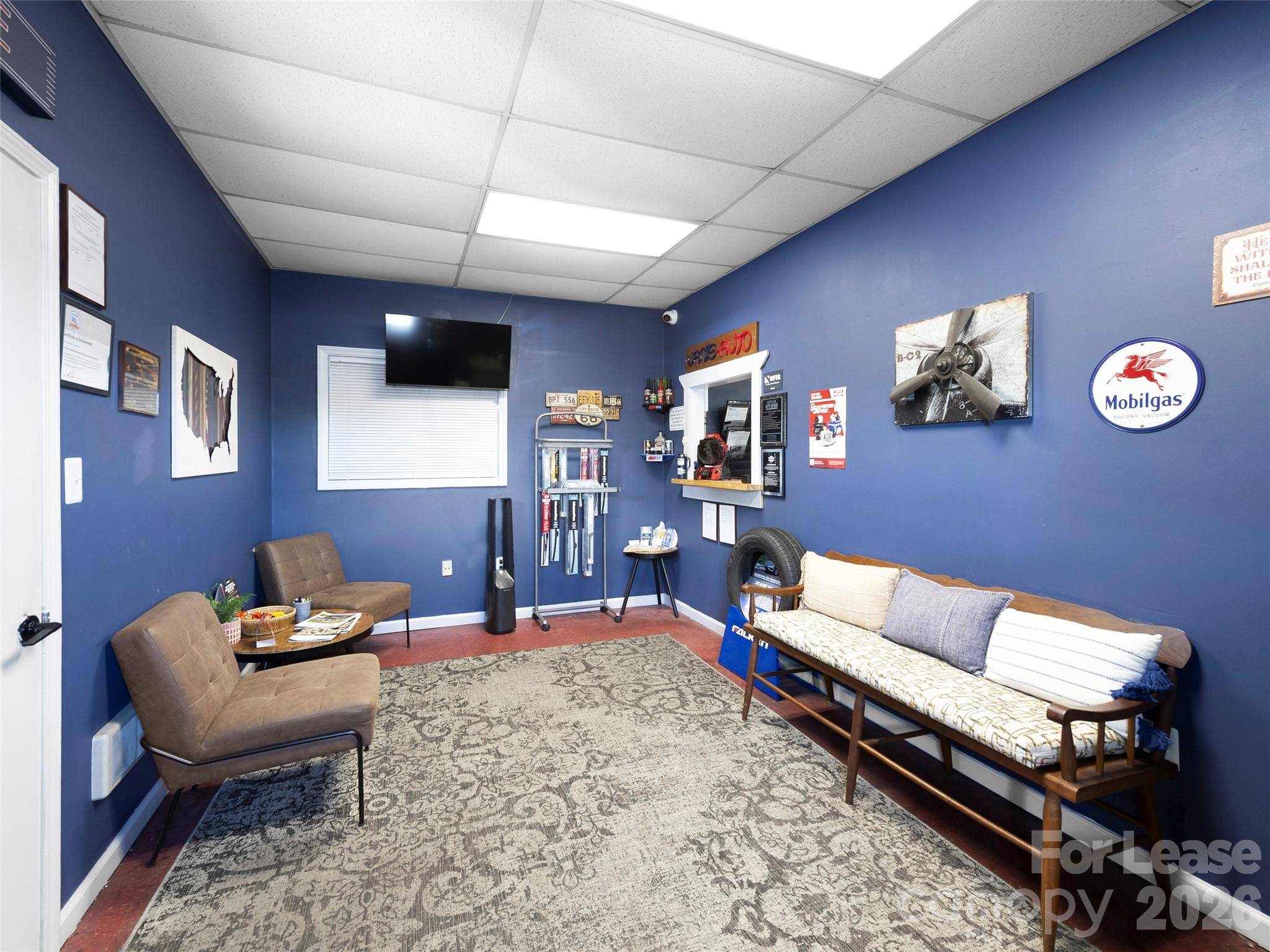 2109 Spartanburg HWY, East Flat Rock, NC 28726