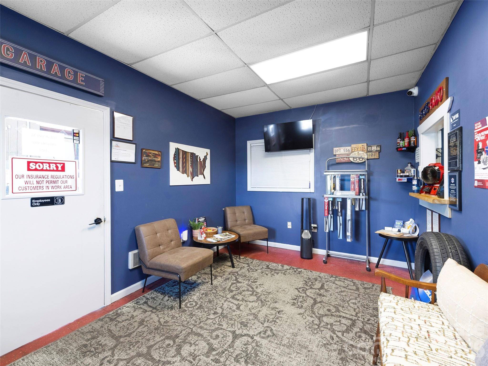 2109 Spartanburg HWY, East Flat Rock, NC 28726