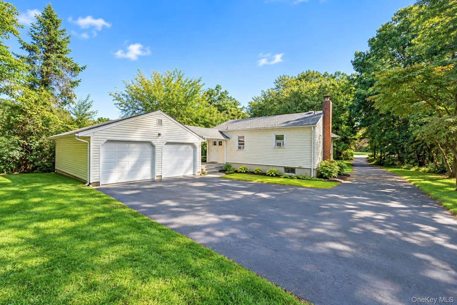 90 Daly RD, East Northport, NY 11731