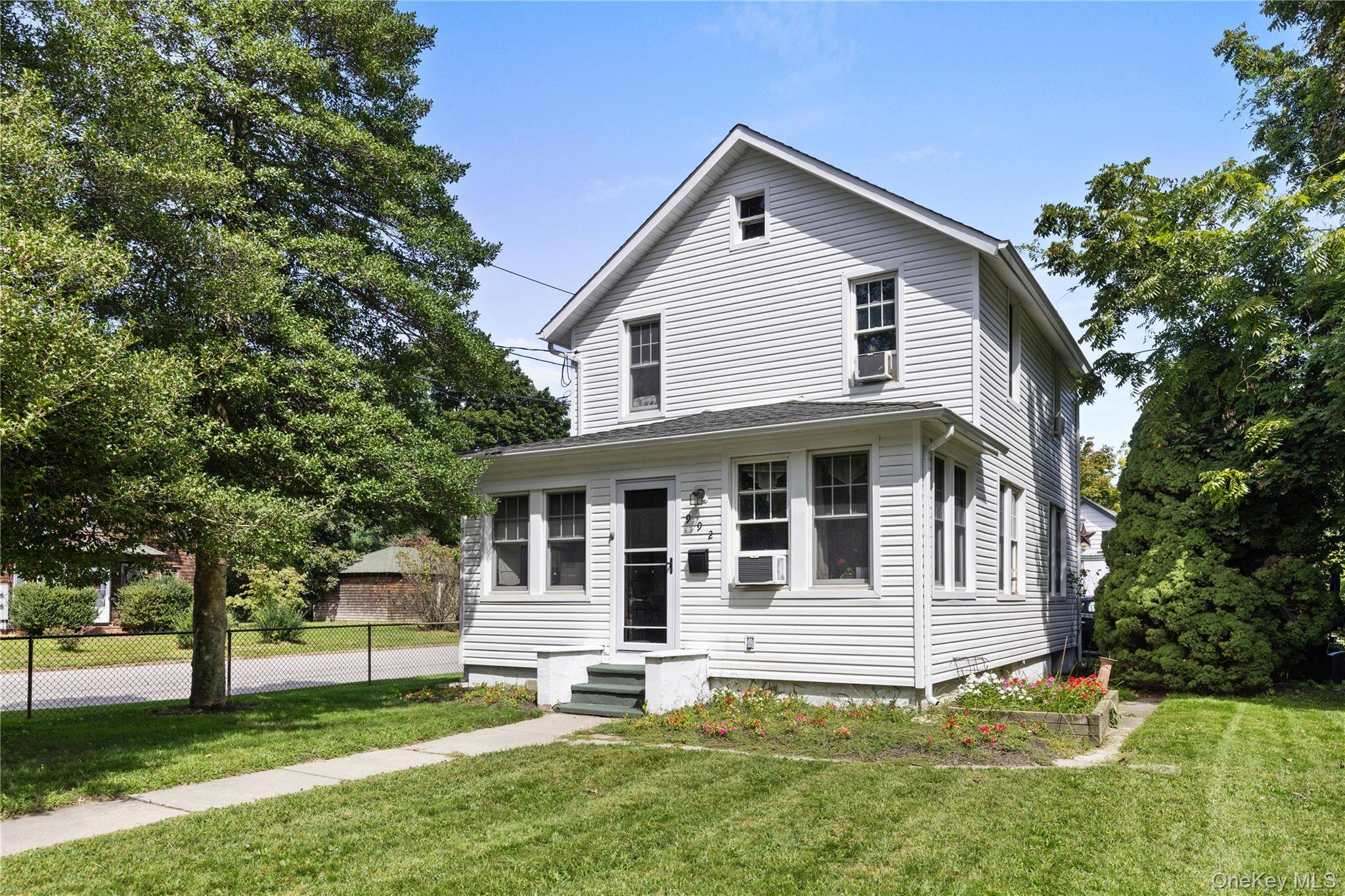 992 Roanoke AVE, Riverhead, NY 11901
