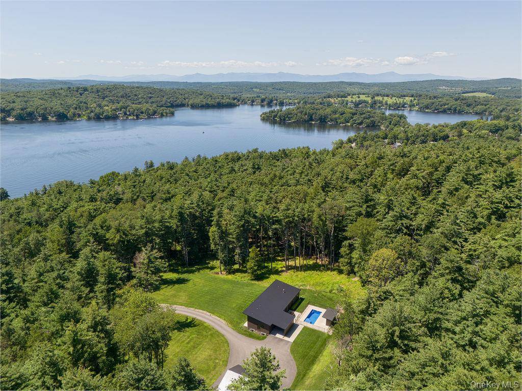 501 Birch ST, Craryville, NY 12521