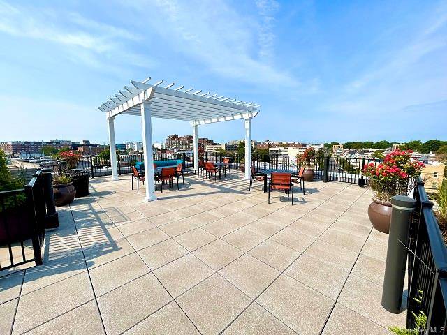 116 Searing AVE #PHN409, Mineola, NY 11501