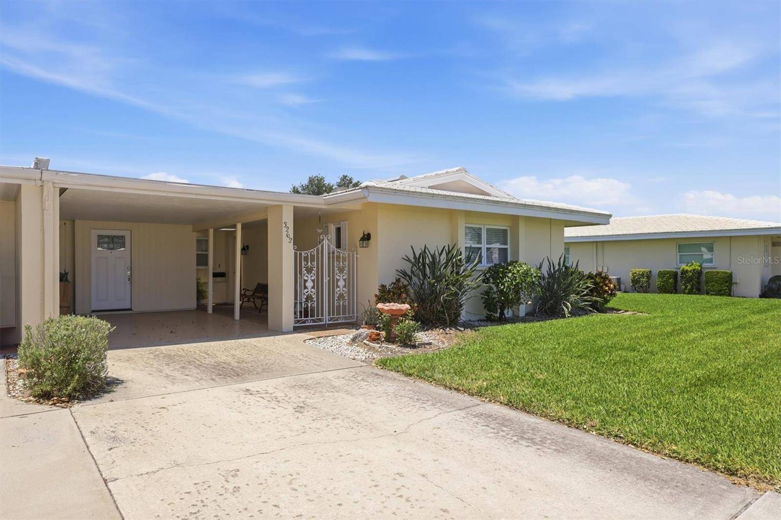 3262 BROCKTON LN #608, Sarasota, FL 34239