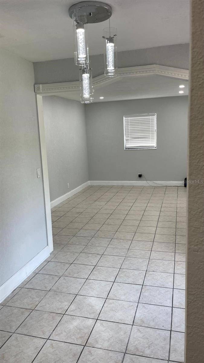 6524 LA MESA CIR, Tampa, FL 33634