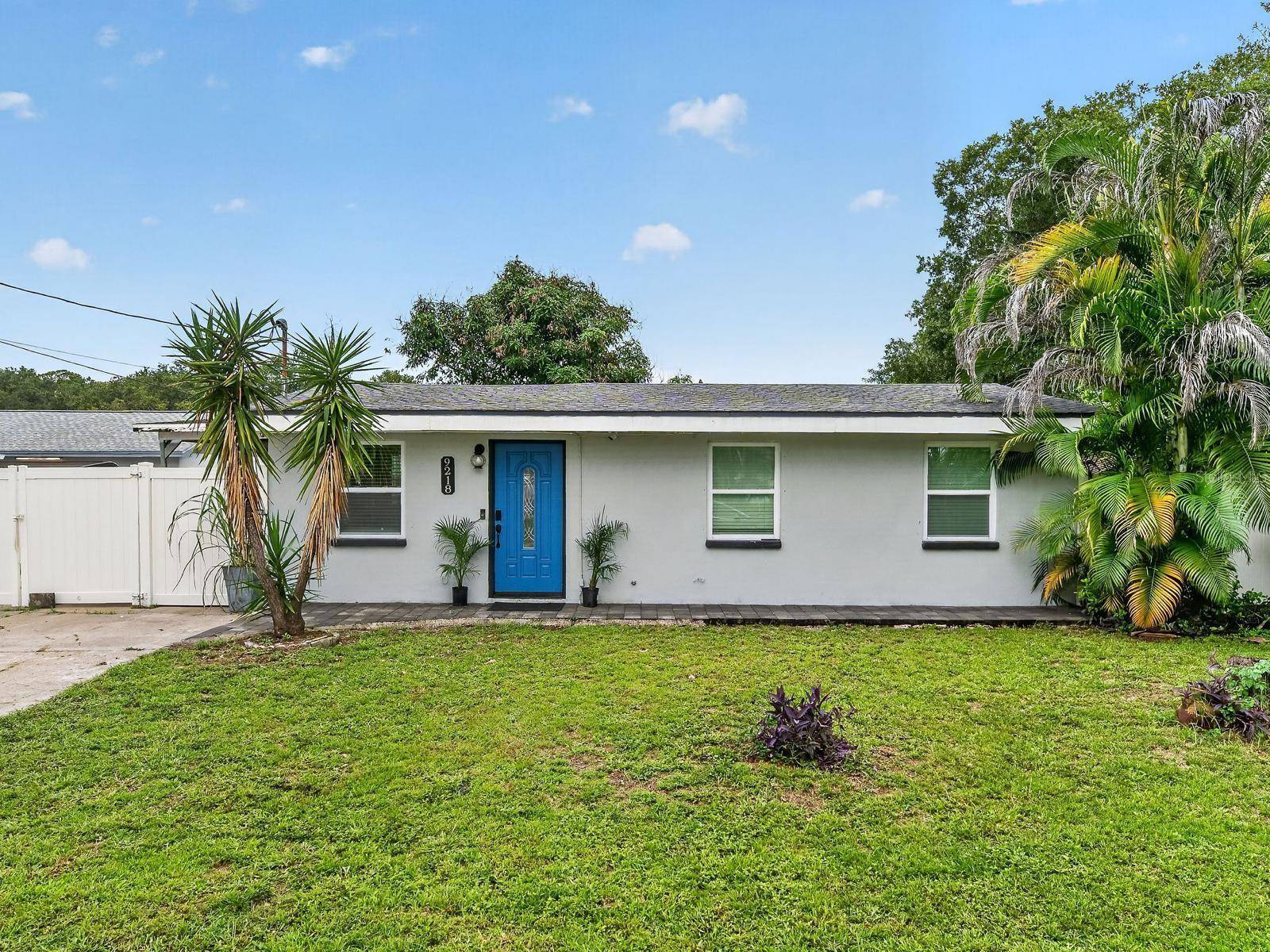 9218 W ROBSON ST, Tampa, FL 33615