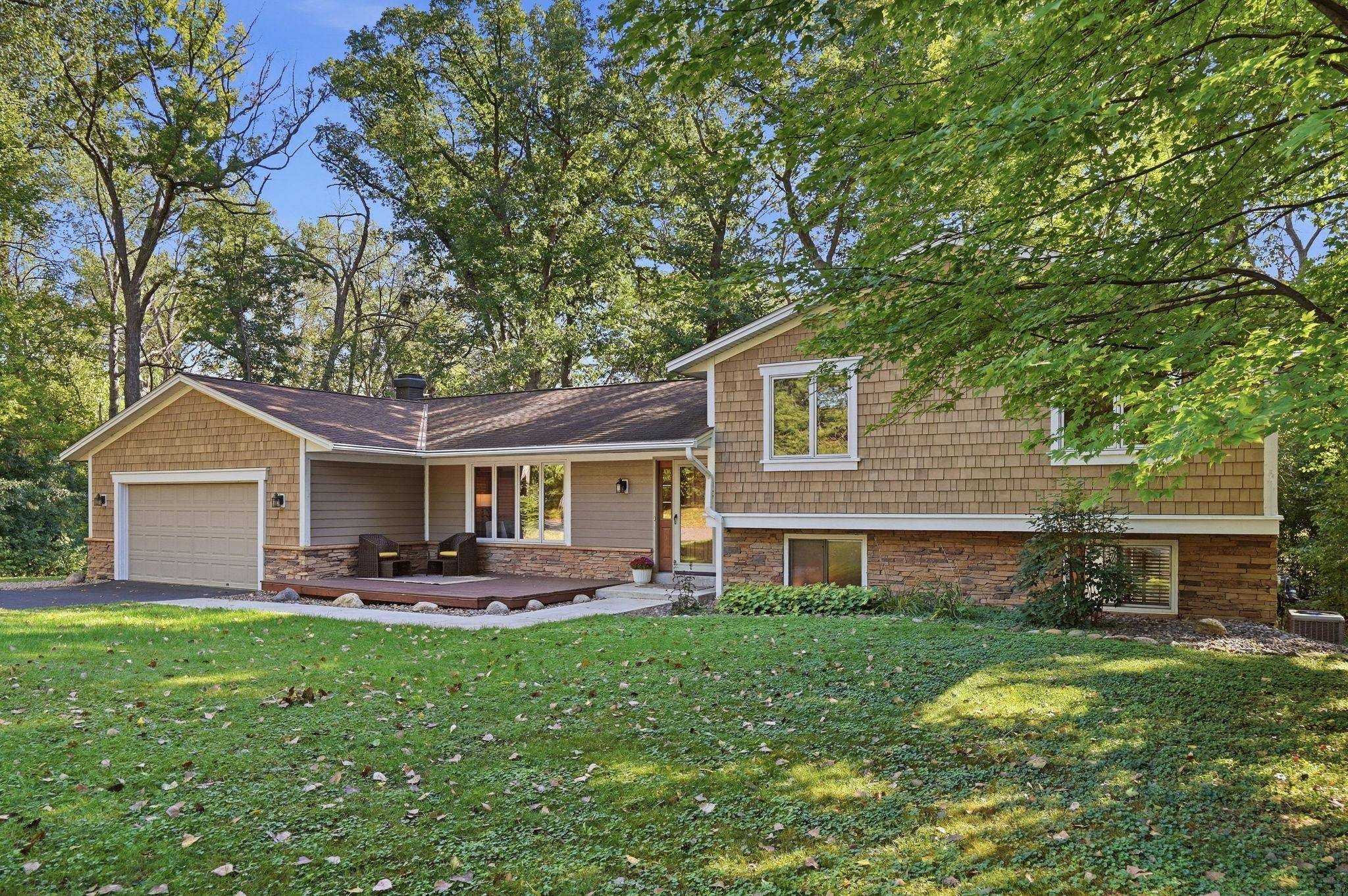 4317 Briarwood LN, Minnetonka, MN 55343