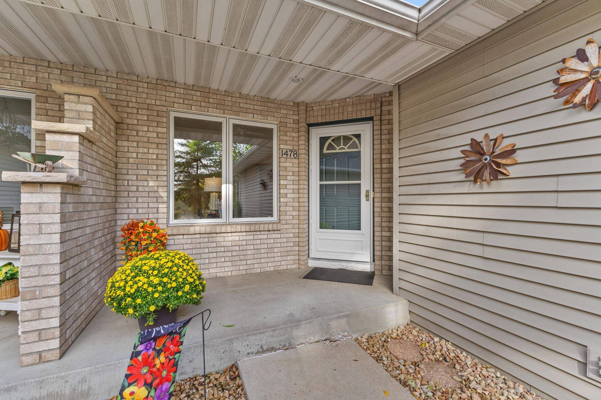 1478 Violet LN, Eagan, MN 55122