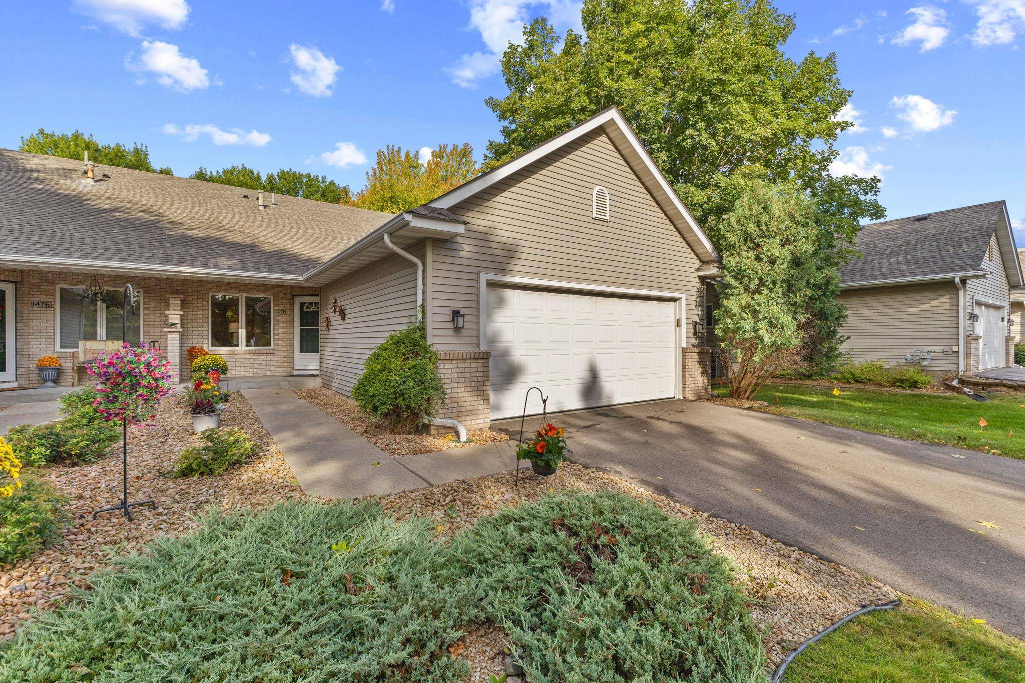 1478 Violet LN, Eagan, MN 55122
