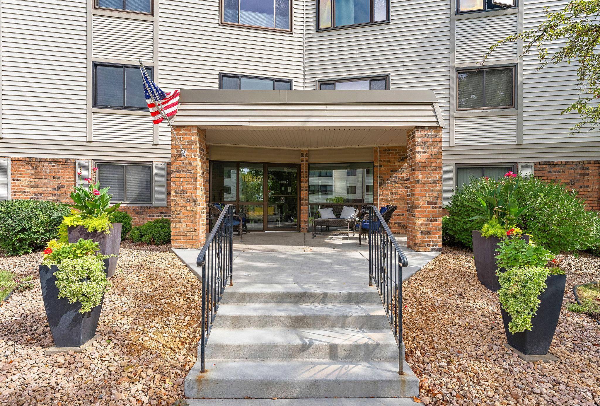 10540 43rd AVE N #203, Plymouth, MN 55442