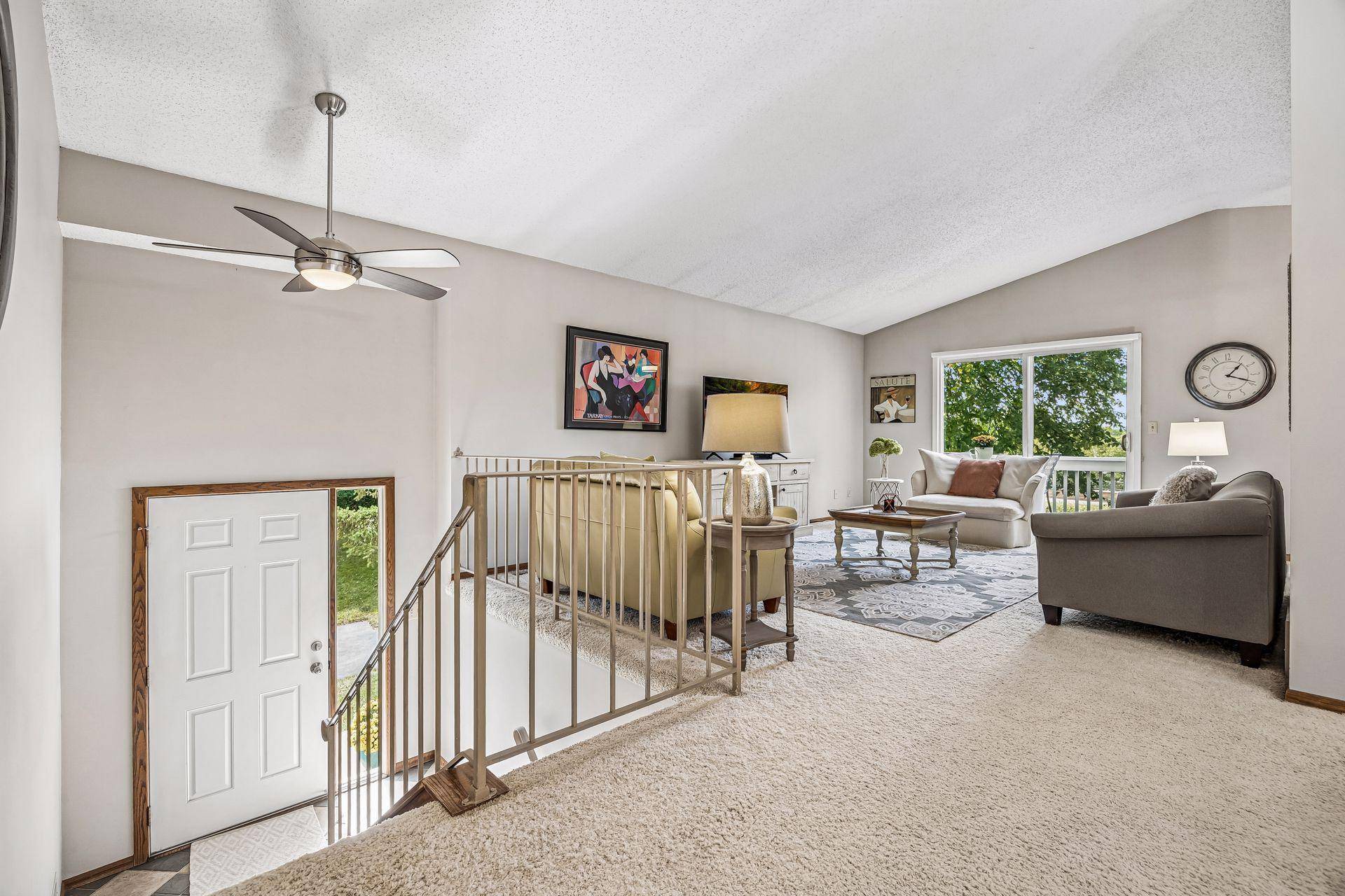 5225 Beachside DR, Minnetonka, MN 55343