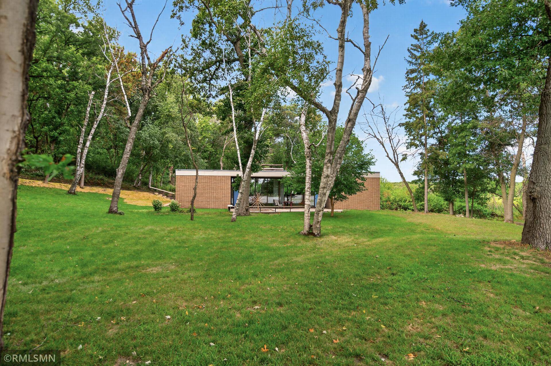 4380 Reiland LN, Shoreview, MN 55126