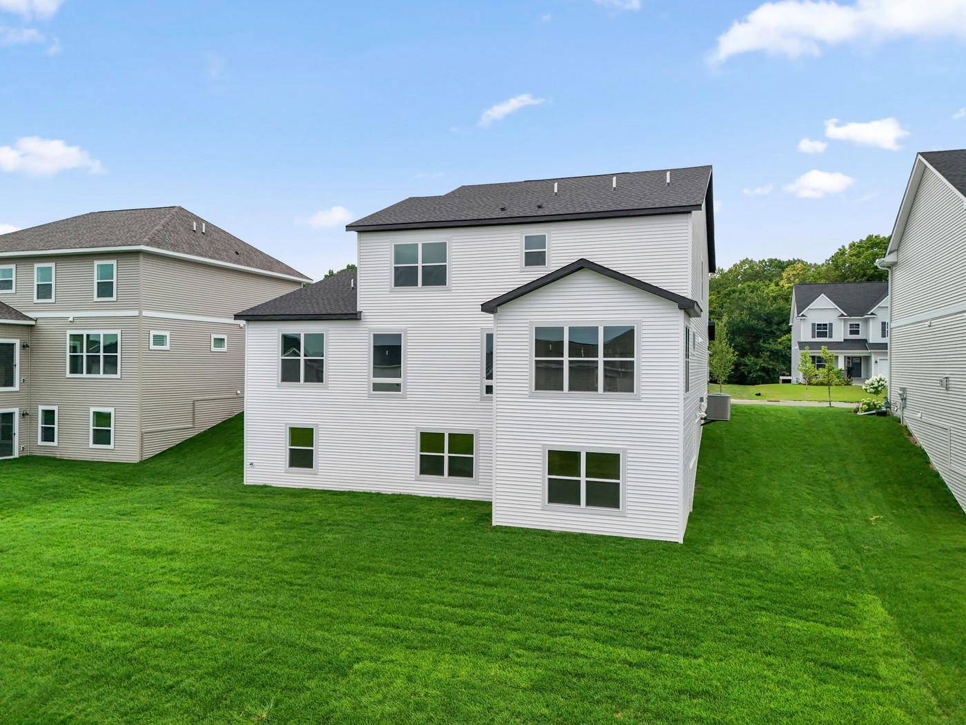 914 Big Woods DR, Delano, MN 55328