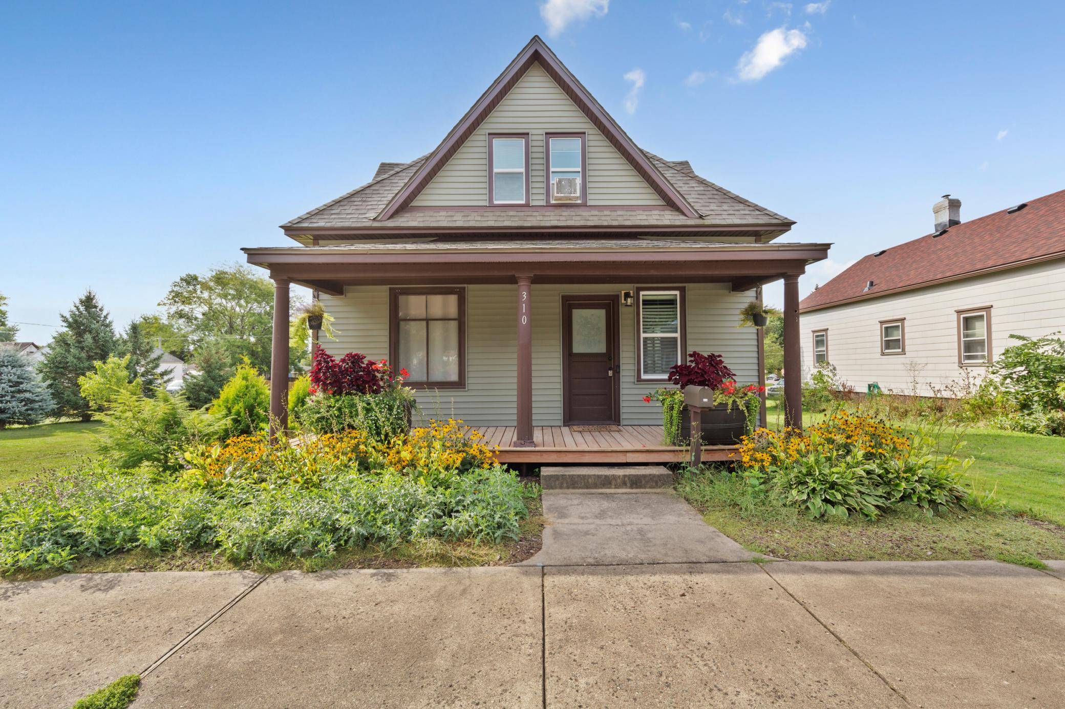 310 Oak AVE SW, Montgomery, MN 56069