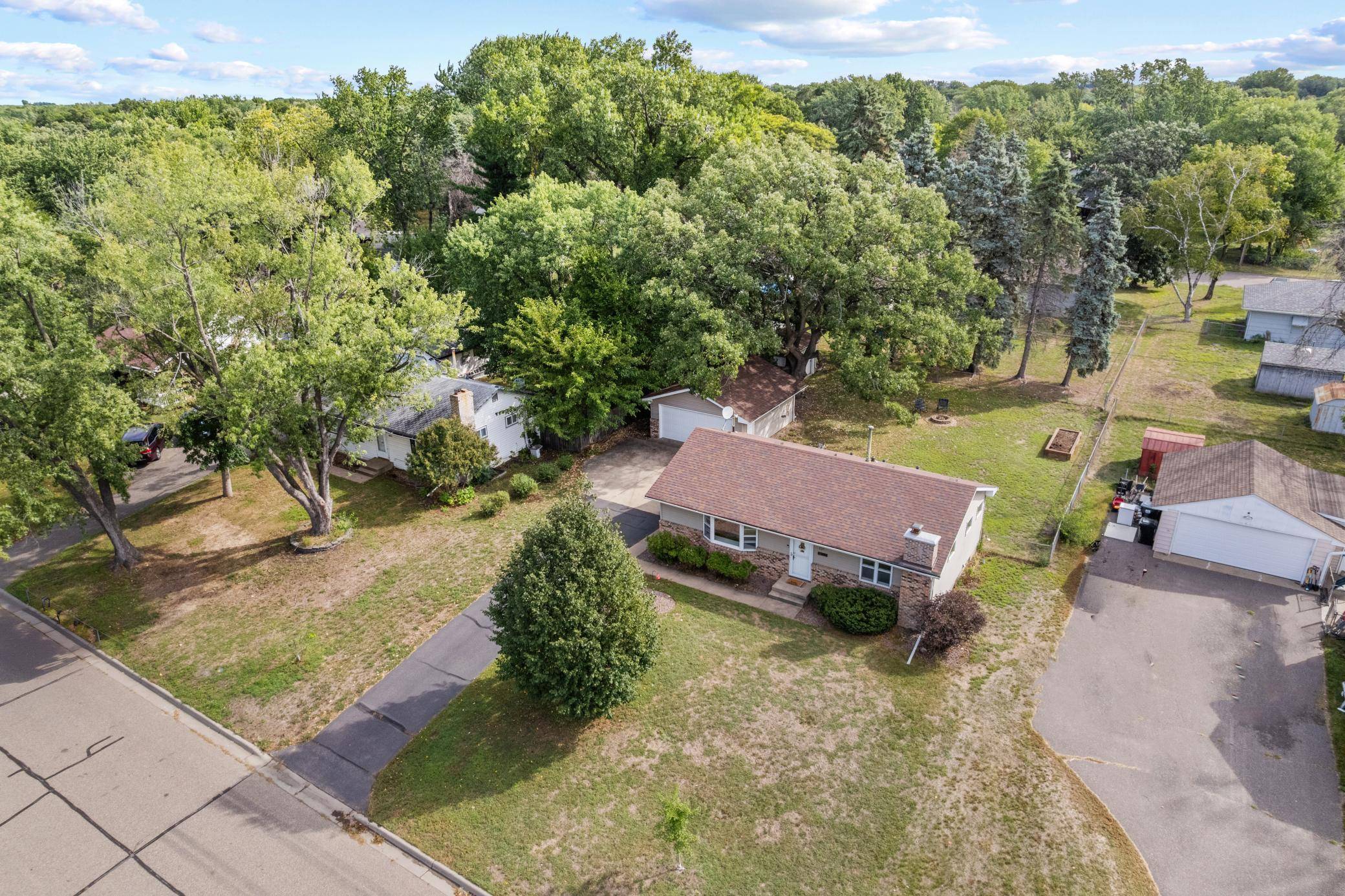 10143 Cottonwood ST NW, Coon Rapids, MN 55448