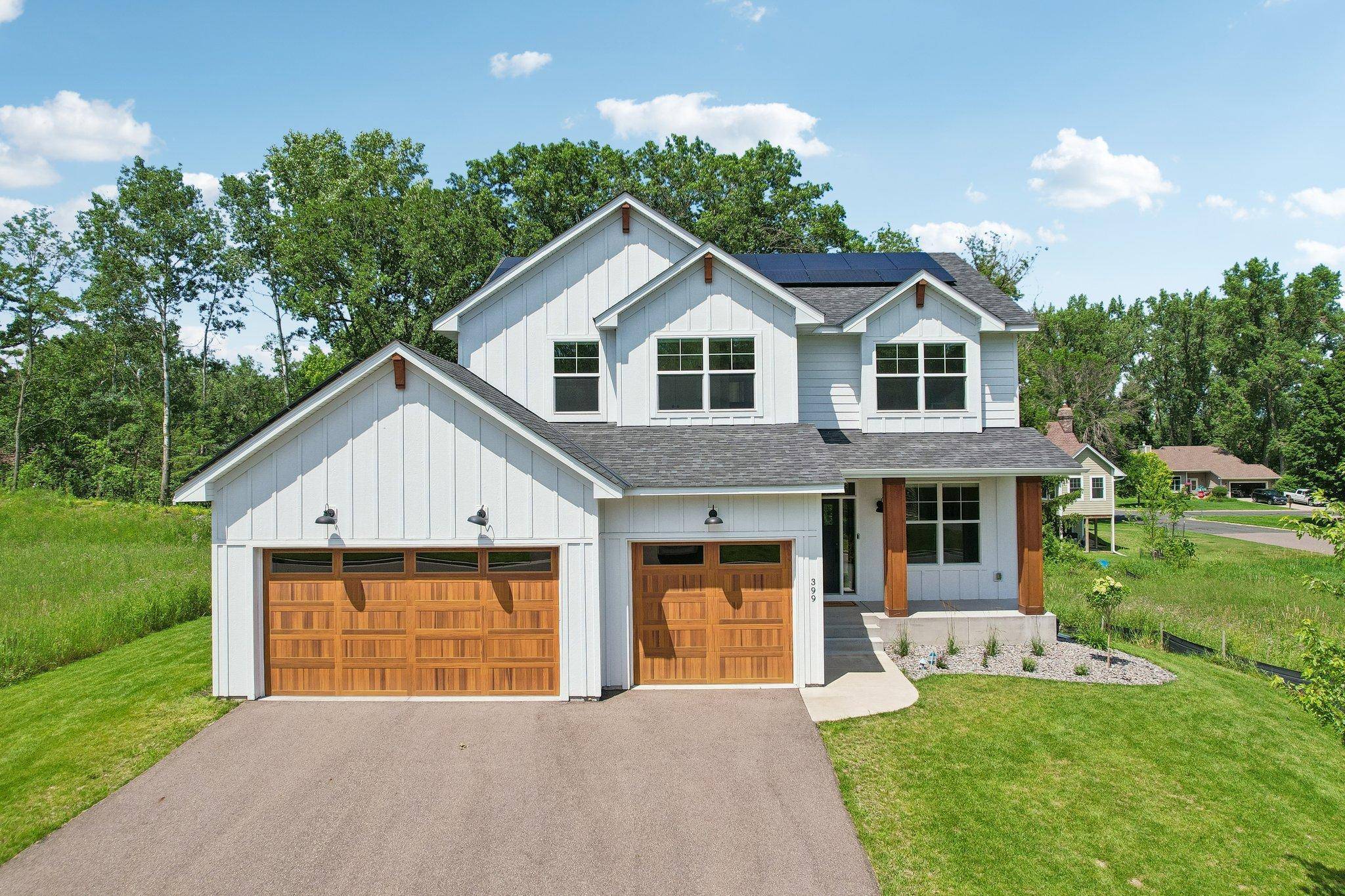 399 Tessier CT, Vadnais Heights, MN 55127