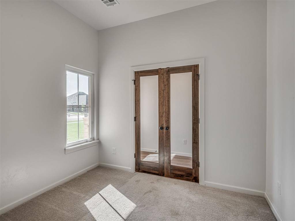 5101 Misty Wood LN, Mustang, OK 73064