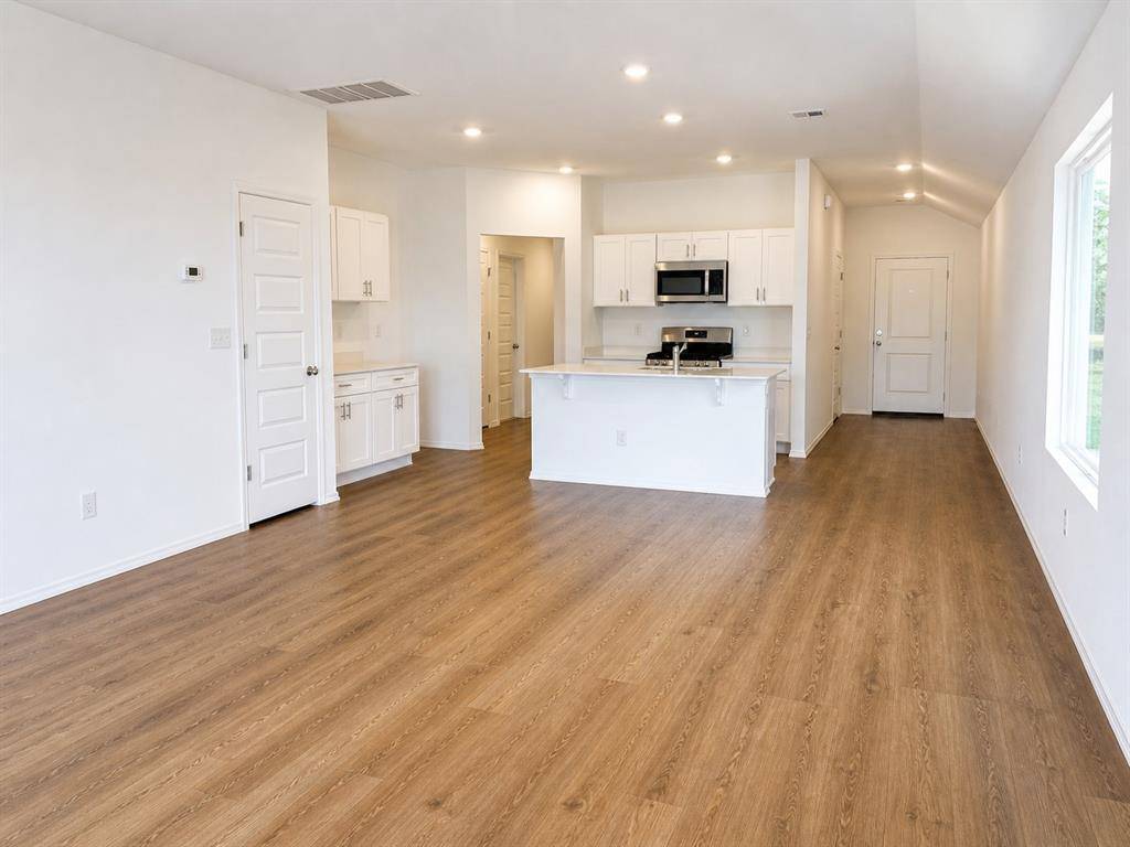 920197 Wallace AVE, Wellston, OK 74881