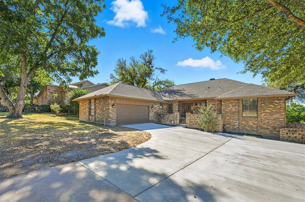 205 Yacht Club Drive, Rockwall, TX 75032