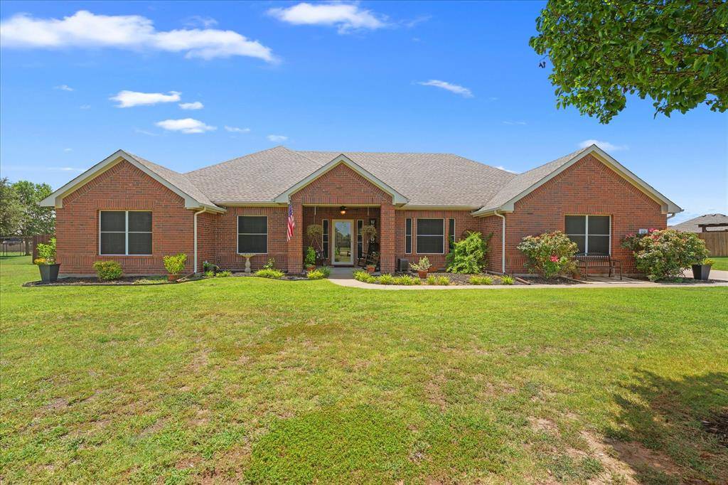 112 Springfield Lane, Red Oak, TX 75165