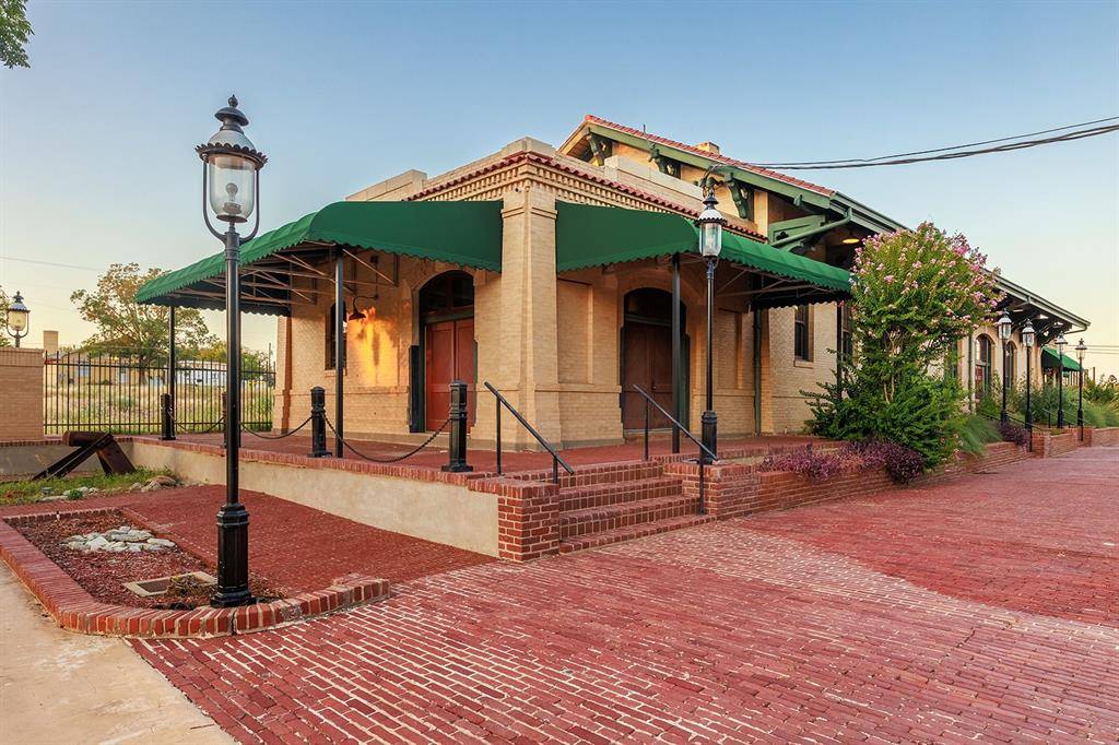 505 N Bridge Street, Brady, TX 76825