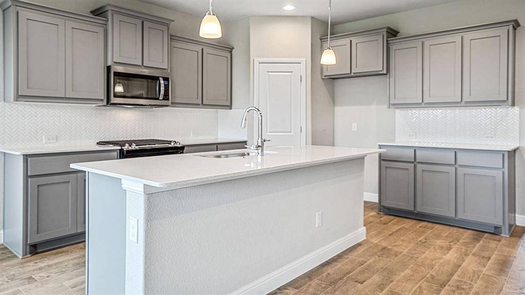 127 YUCCA Lane, Rhome, TX 76078