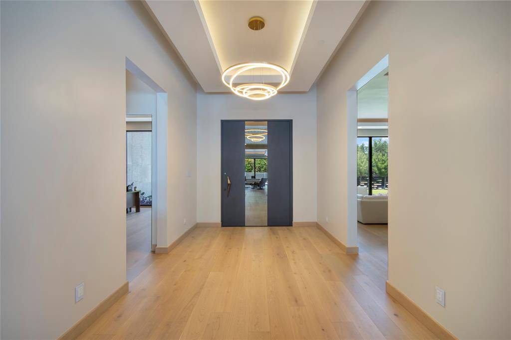 10230 Marsh Lane, Dallas, TX 75229