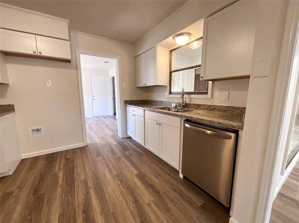 305 Rash Lane, Terrell, TX 75160