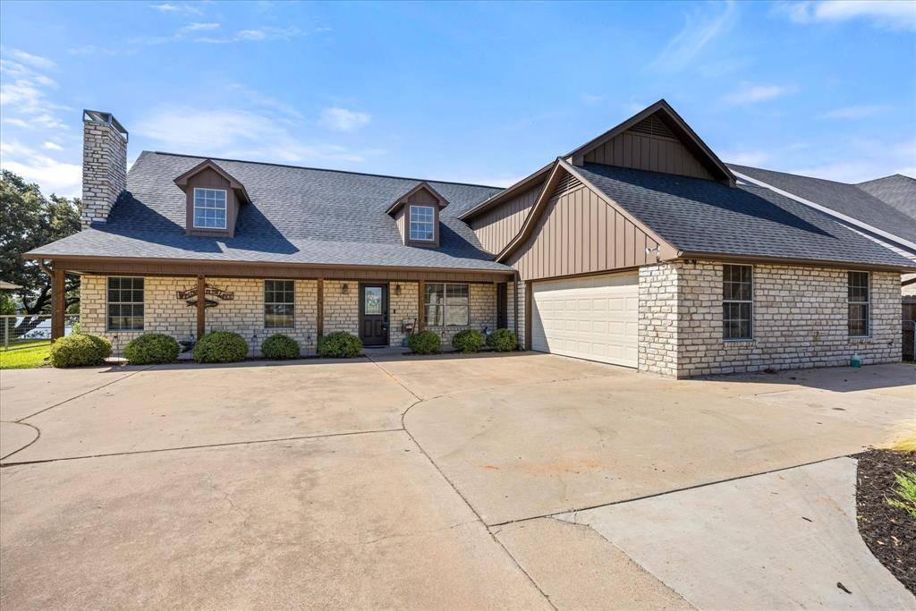 109 Casas Del Sur Street, Granbury, TX 76049