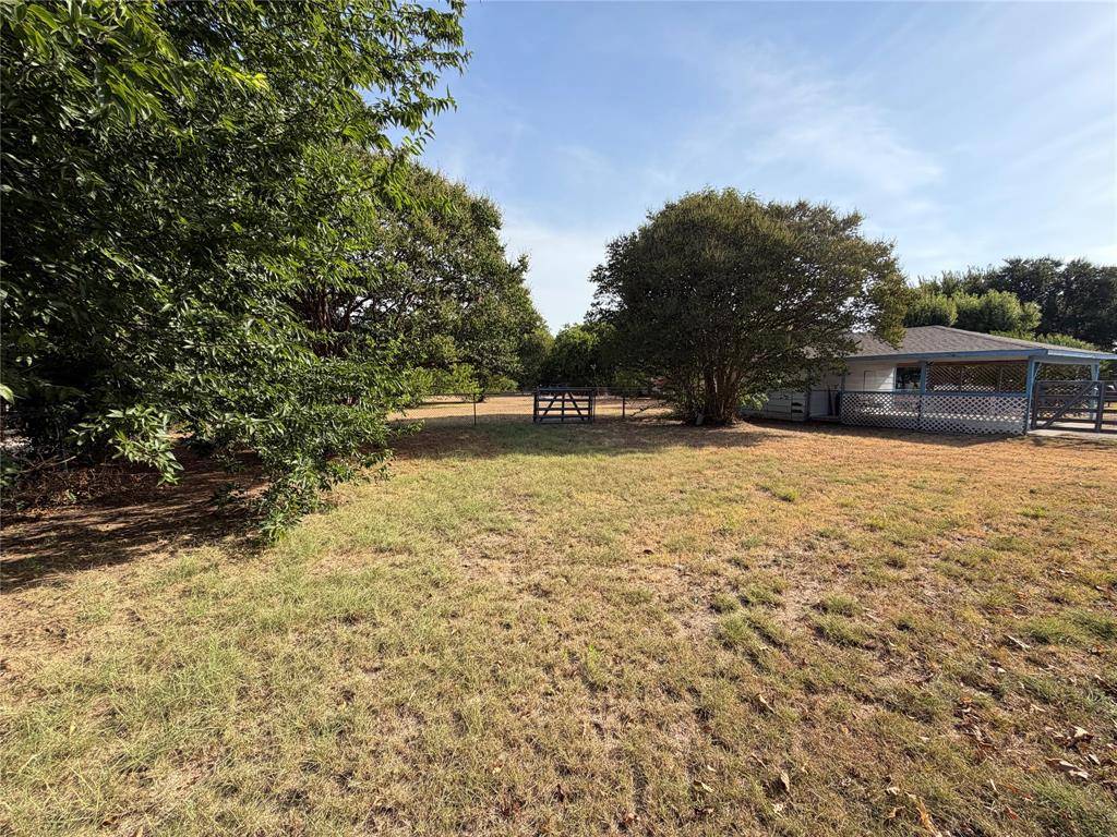 804 Preston Road, Red Oak, TX 75154
