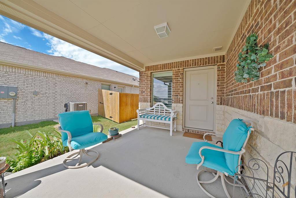 1448 Dovekie Drive, Forney, TX 75126