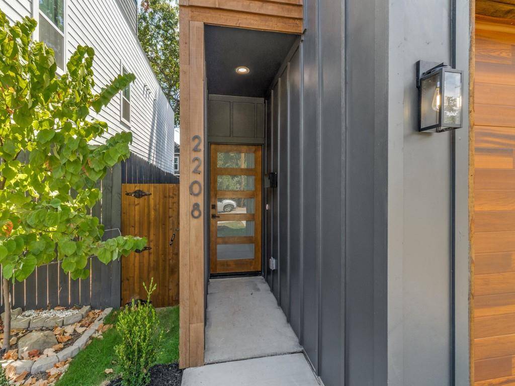 2206 Dyson Street, Dallas, TX 75215
