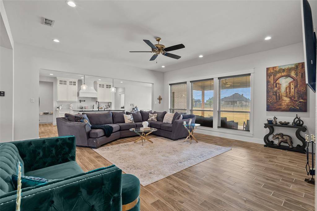 134 Buddy Court, Millsap, TX 76066