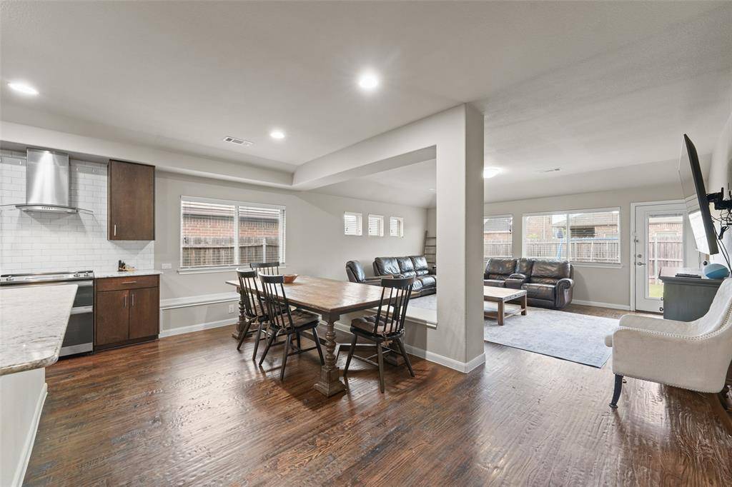 2017 Windsong Drive, Heartland, TX 75126