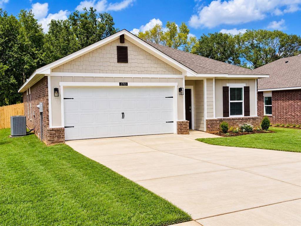 2703 southern oaks drive, Longview, TX 75604