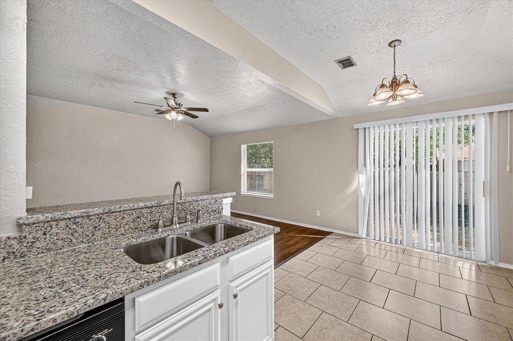 3140 Ronay Drive, Forest Hill, TX 76140